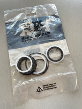 Laden Sie das Bild in den Galerie-Viewer, Seal Kit Air sleeve Marzocchi Bomber Air shock