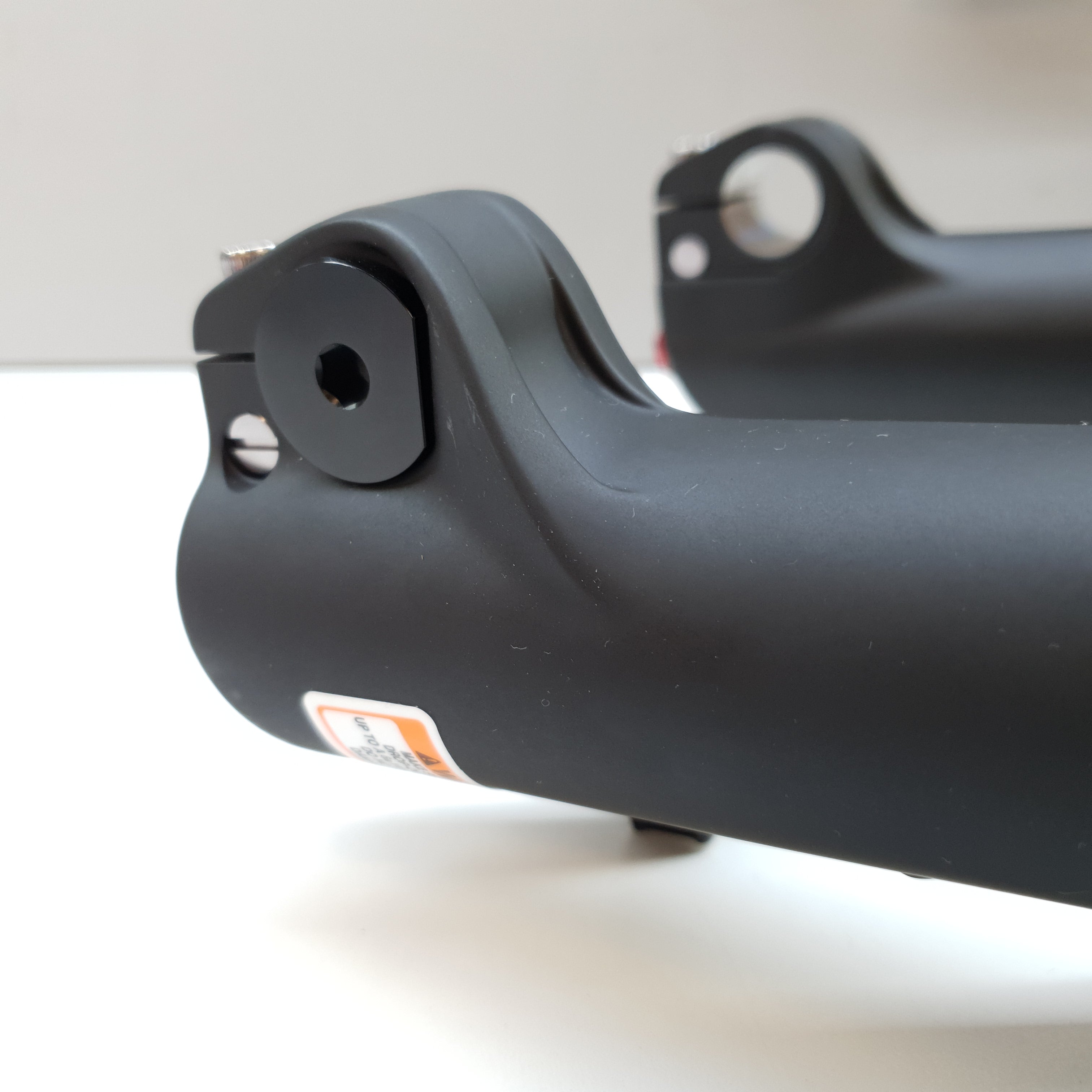 VOTEC GABELACHSE 20 MM – kompatibel mit Marzocchi 380 Federgabel 8501682